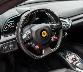 Ferrari 458 Italia Lenkrad-Interieur